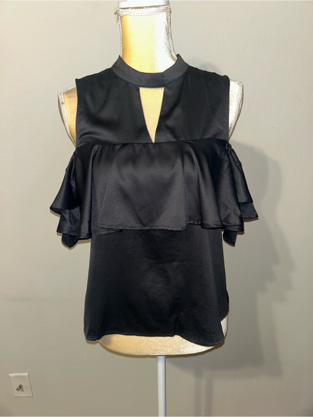 NWT J.O.A. Women's Satin Black Ruffle Cold-Shoulder Top Sz M